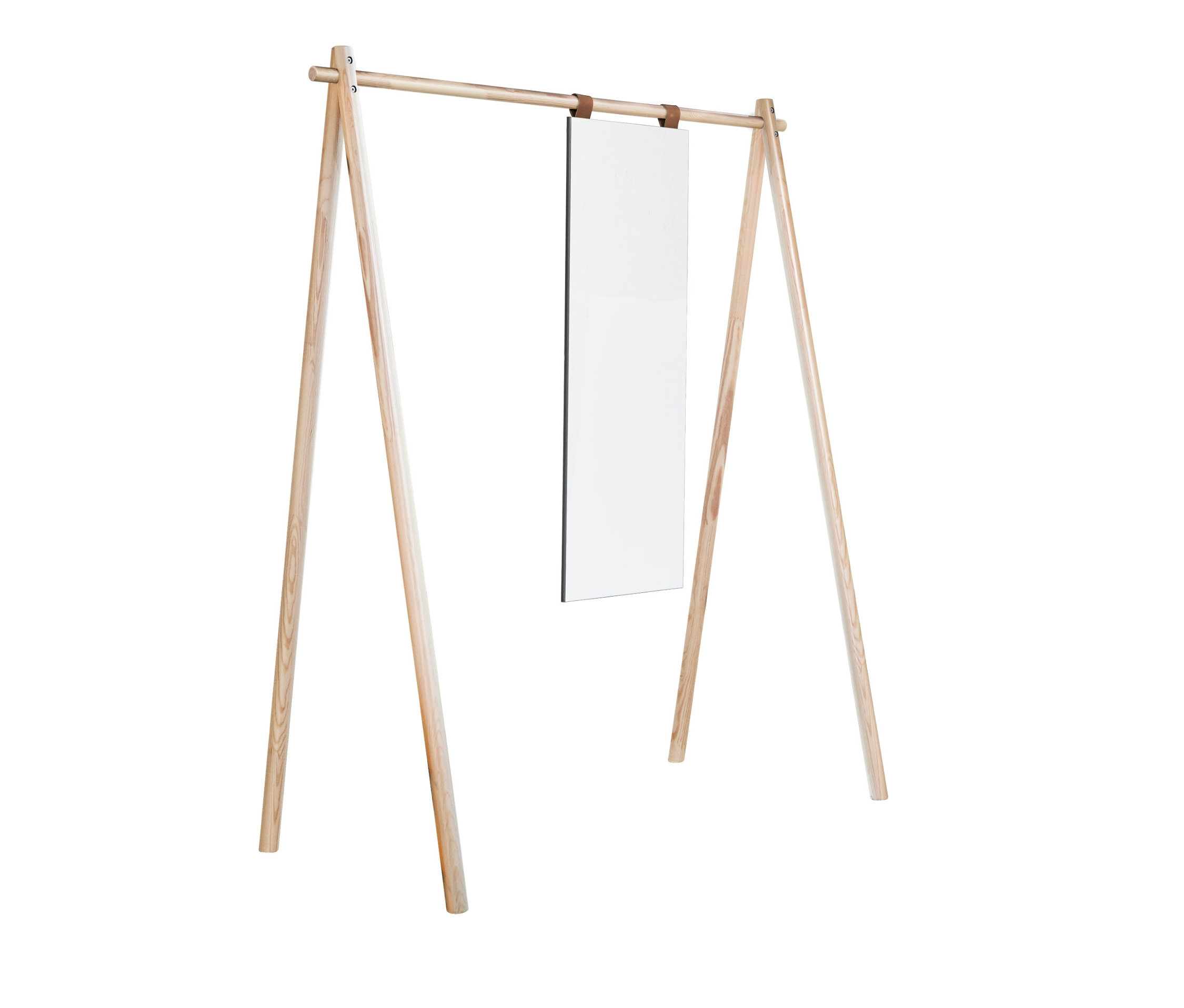 Karup Design-Kleiderständer mit Spiegel »HONGI« vor weißem Hintergrund.