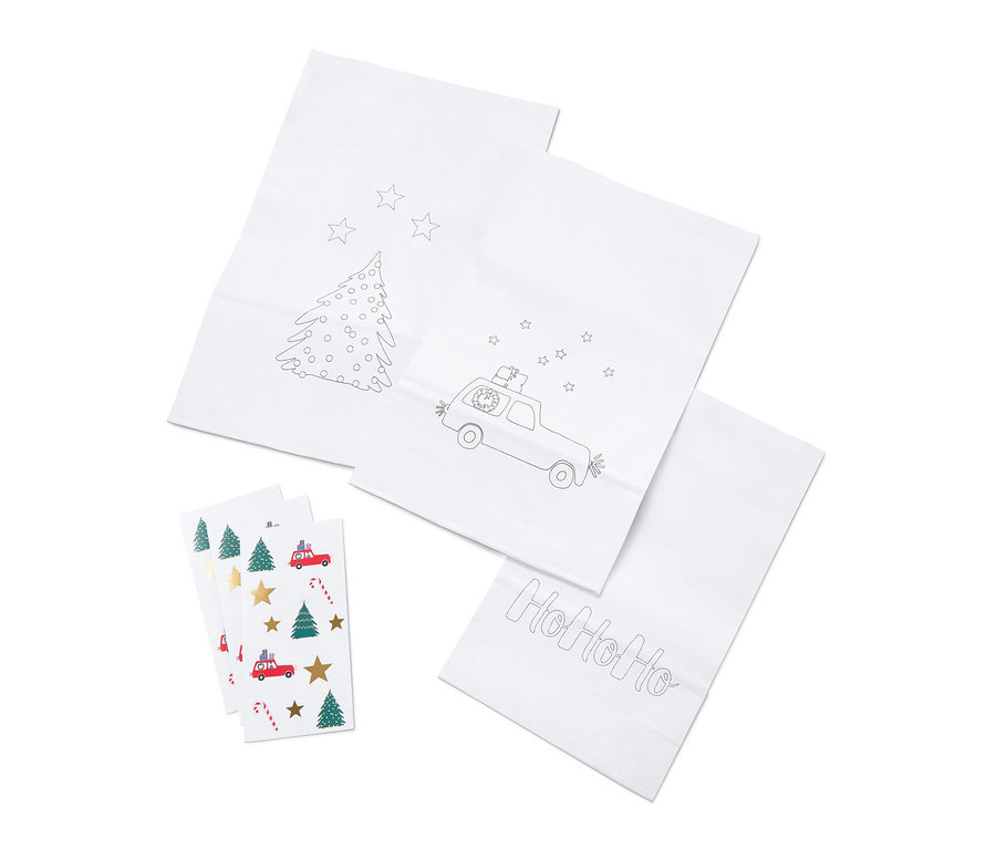 Papiertüten-Bastel-Set mit Abbildungen von Weihnachtsbaum, Auto und HoHoHo Schriftzug.