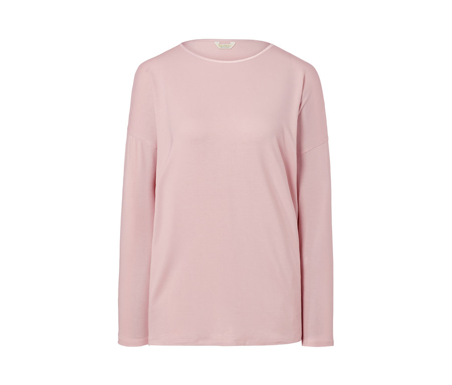 Roséfarbenes Langarmshirt mit Satindetail am Ausschnitt.