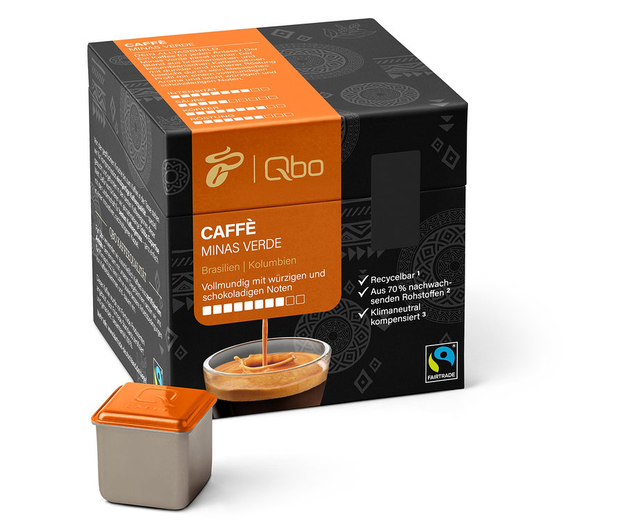 Eine Packung Qbo Caffè MINAS VERDE Kapseln und eine einzelne Kapsel daneben.