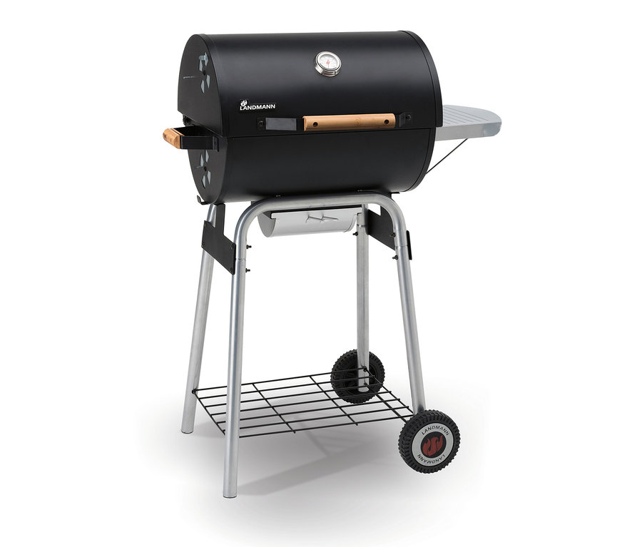 Schwarzer Landmann Holzkohlegrill »Black Taurus 660« mit silbernem Rahmen.