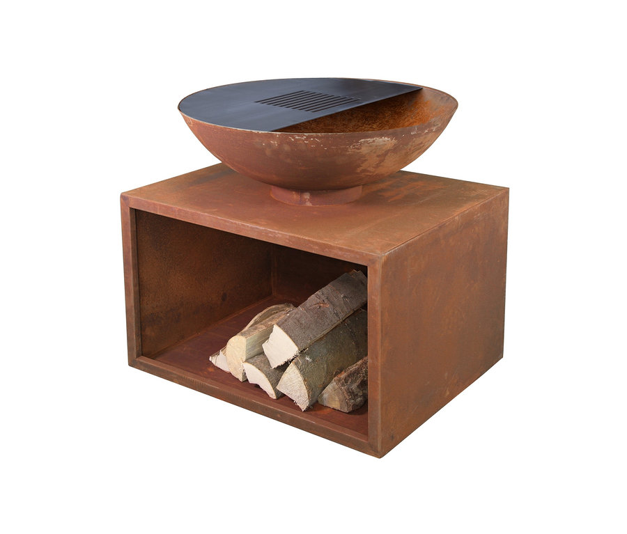 Metallschale mit Grillrost steht auf einem Metallschrank mit gelagertem Holz. Buschbeck Planchagrill »Rubigo«