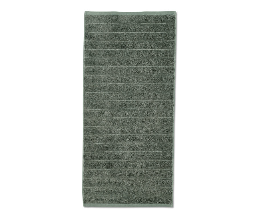 Ein grünes Handtuch mit horizontalem Streifenmuster.