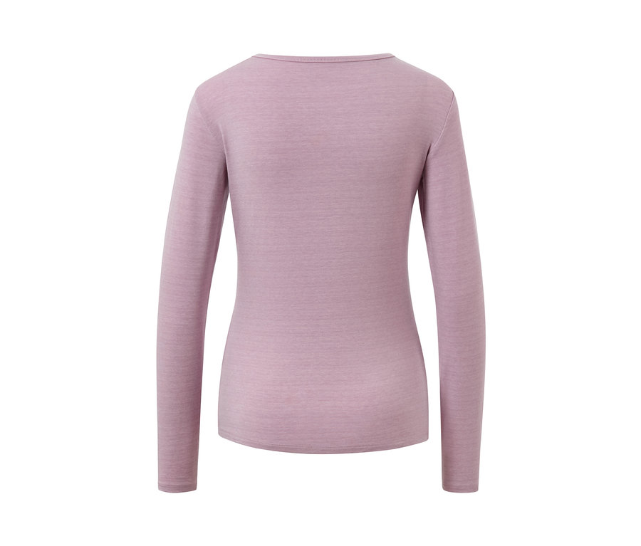 Ein lila Langarmshirt mit RWS-zertifizierter Wolle.