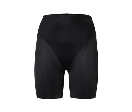 Schwarze Shorts »Shaping« vor weißem Hintergrund.