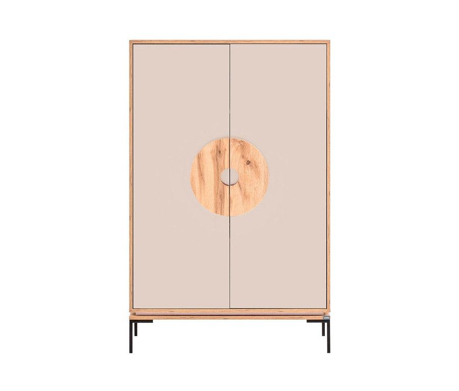 Ein beiger Schrank mit einem runden Holzgriff in der Mitte.