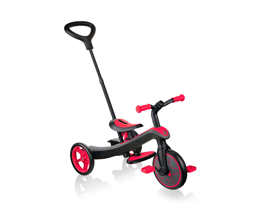 Rotes GLOBBER Dreirad »Explorer 4 in 1« mit schwarzem Rahmen und Schiebestange.