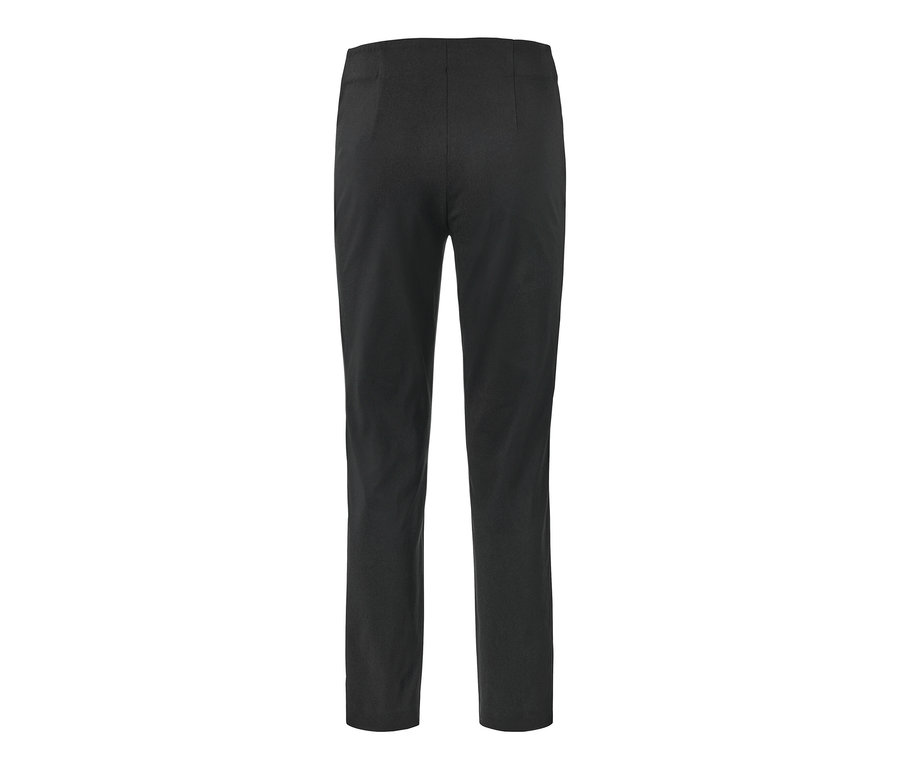 Schwarze Stretchhose.