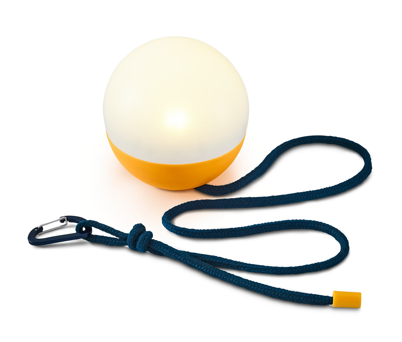 Eine leuchtende LED-Lampe mit Karabiner auf weißem Hintergrund.