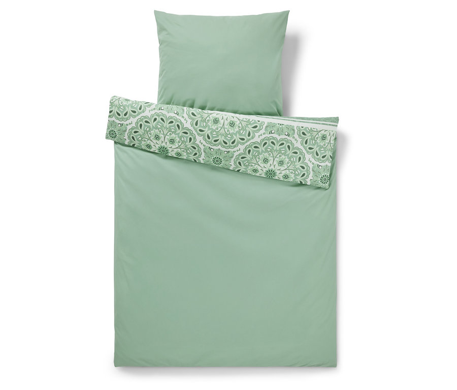 Grüne Renforcé-Bettwäsche mit Mandala-Muster in Doppel- und Normalgröße, gefaltet.