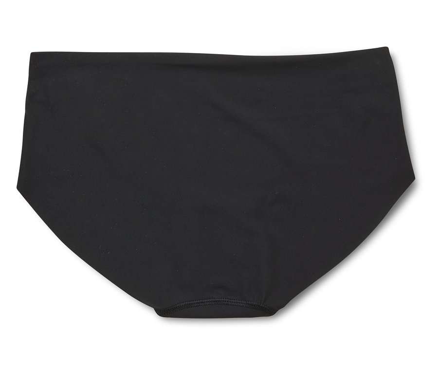Schwarze Bikinihose liegt auf einem weißen Hintergrund.