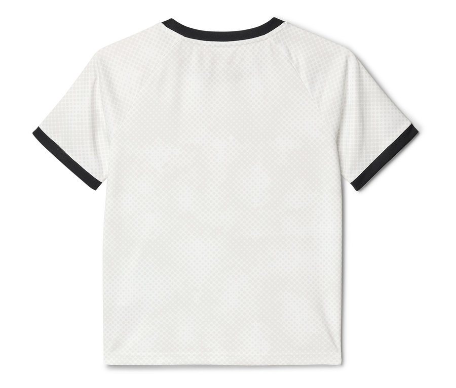 Weißes T-Shirt mit schwarzen Bündchen an Ärmeln und Kragen.