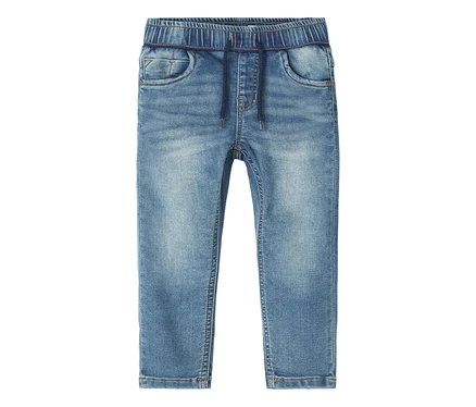 NAME IT Slim Sweat Jeans: Hellblaue, verwaschene Slim Sweat Jeans mit elastischem Bund und Kordelzug.