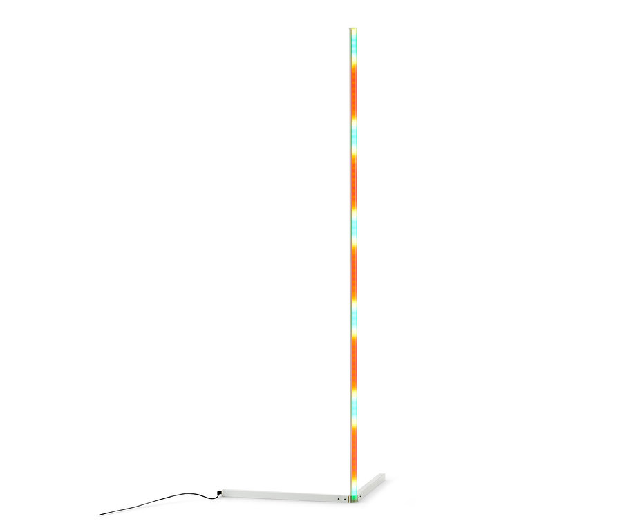 Eine weiße Eck-Stehlampe mit bunten Lichtern.