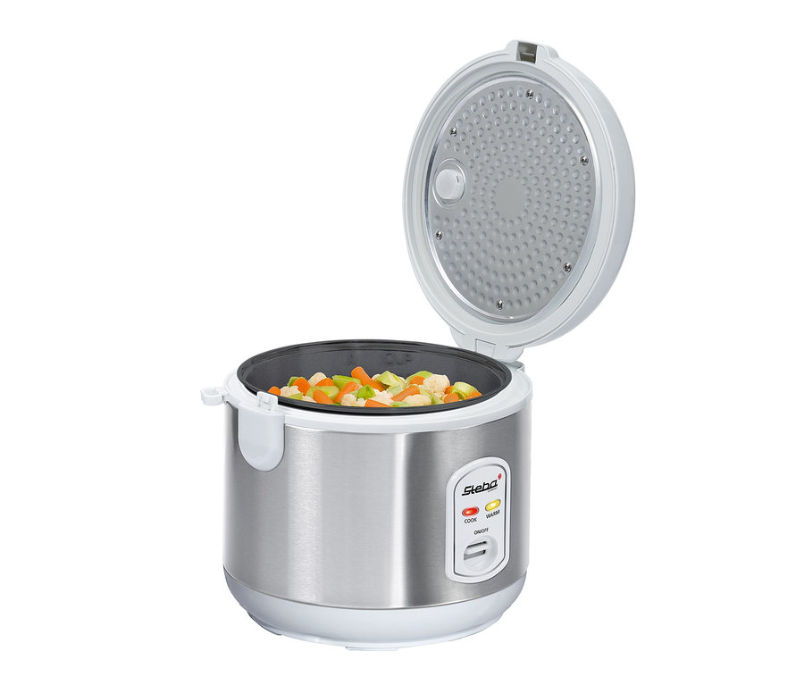 Geöffneter Steba Reiskocher RK 2 mit Gemüse darin.