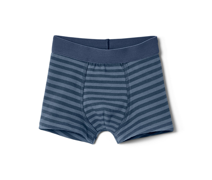 Eine einzelne, blau gestreifte Jungen-Slipboxer aus einem 7er-Pack.