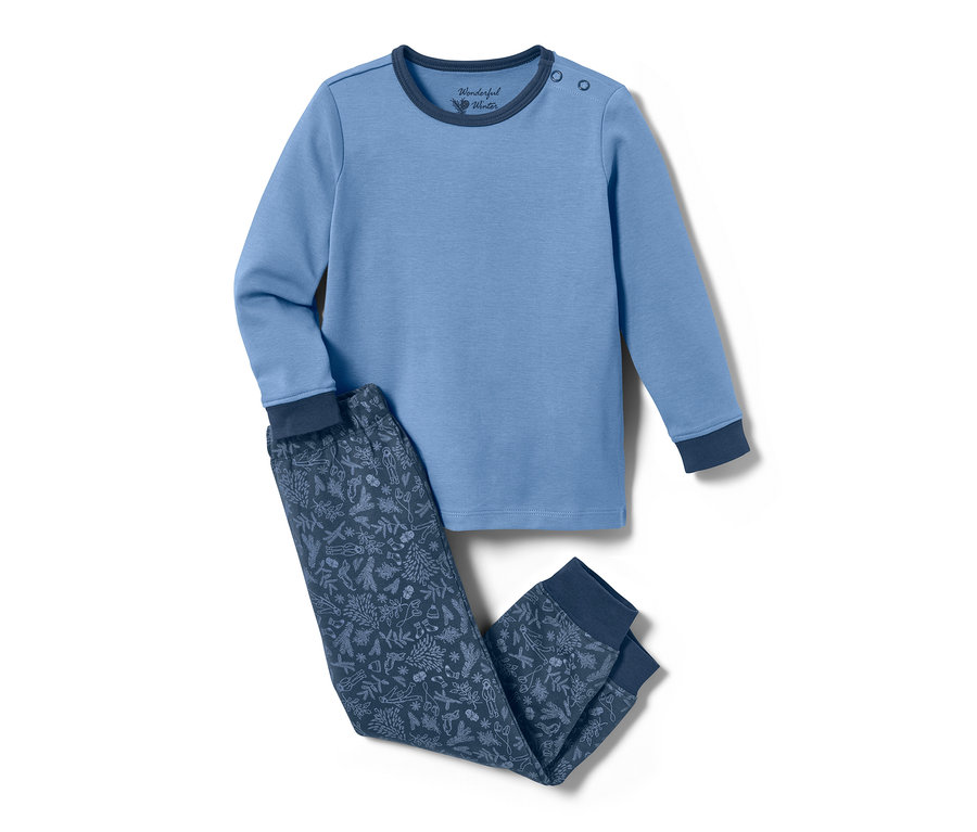 Blauer Kleinkinder-Interlock-Pyjama, langärmliges Oberteil und bedruckte Hose.