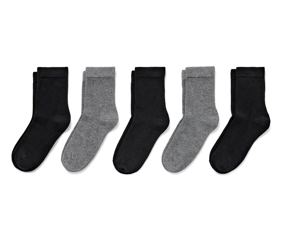 Schwarz-graue 5 Paar Kinder-Socken liegen nebeneinander.