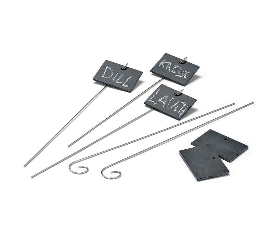 Ansicht von Schiefer-Beetmarkierern mit den Aufschriften Dill, Kresse und Lauch.