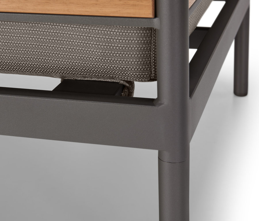 Detailaufnahme eines 1-Sitzer Eck-Moduls mit Premium-Polsterbezügen.