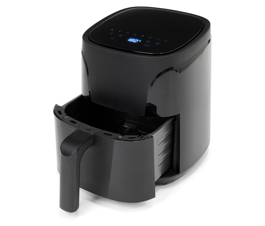 Eine schwarze Heißluftfritteuse mit herausgezogenem Korb.