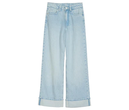 Die Tom Tailor Kinder-Wide-Leg-Fit-Jeans mit Umschlag sind hellblau und liegen vor einem weißen Hintergrund.