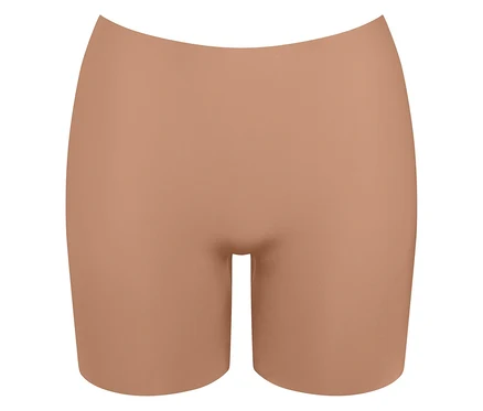 Hautfarbene Shapewear-Shorts vor einem weißen Hintergrund.