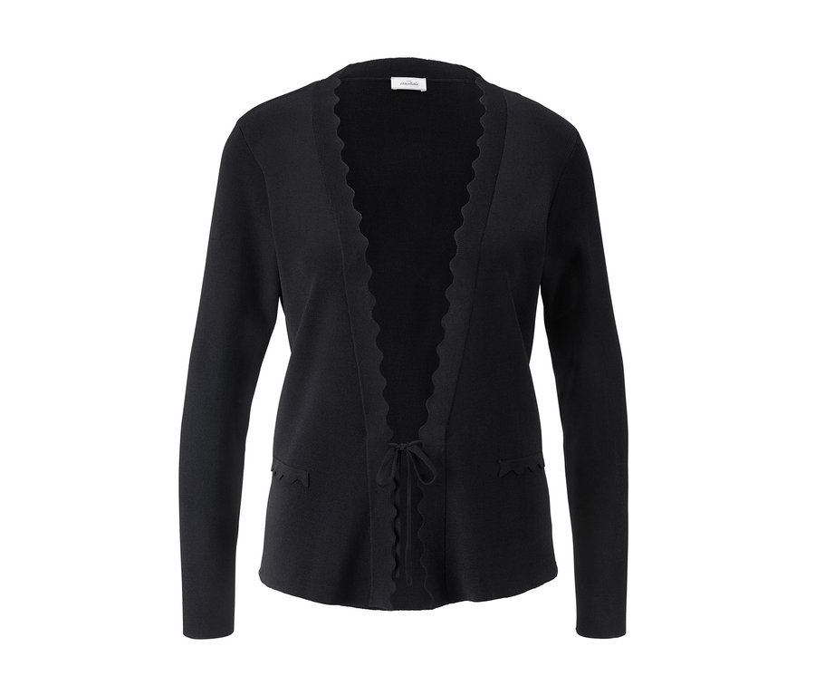 Schwarze Feinstrickjacke mit Zierkante und Schnürung.