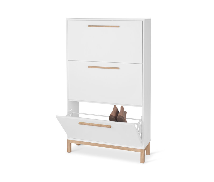 Weißer Schuhschrank-Kipper »Eklund« mit 3 Fächern, in einem Fach braune Schuhe.