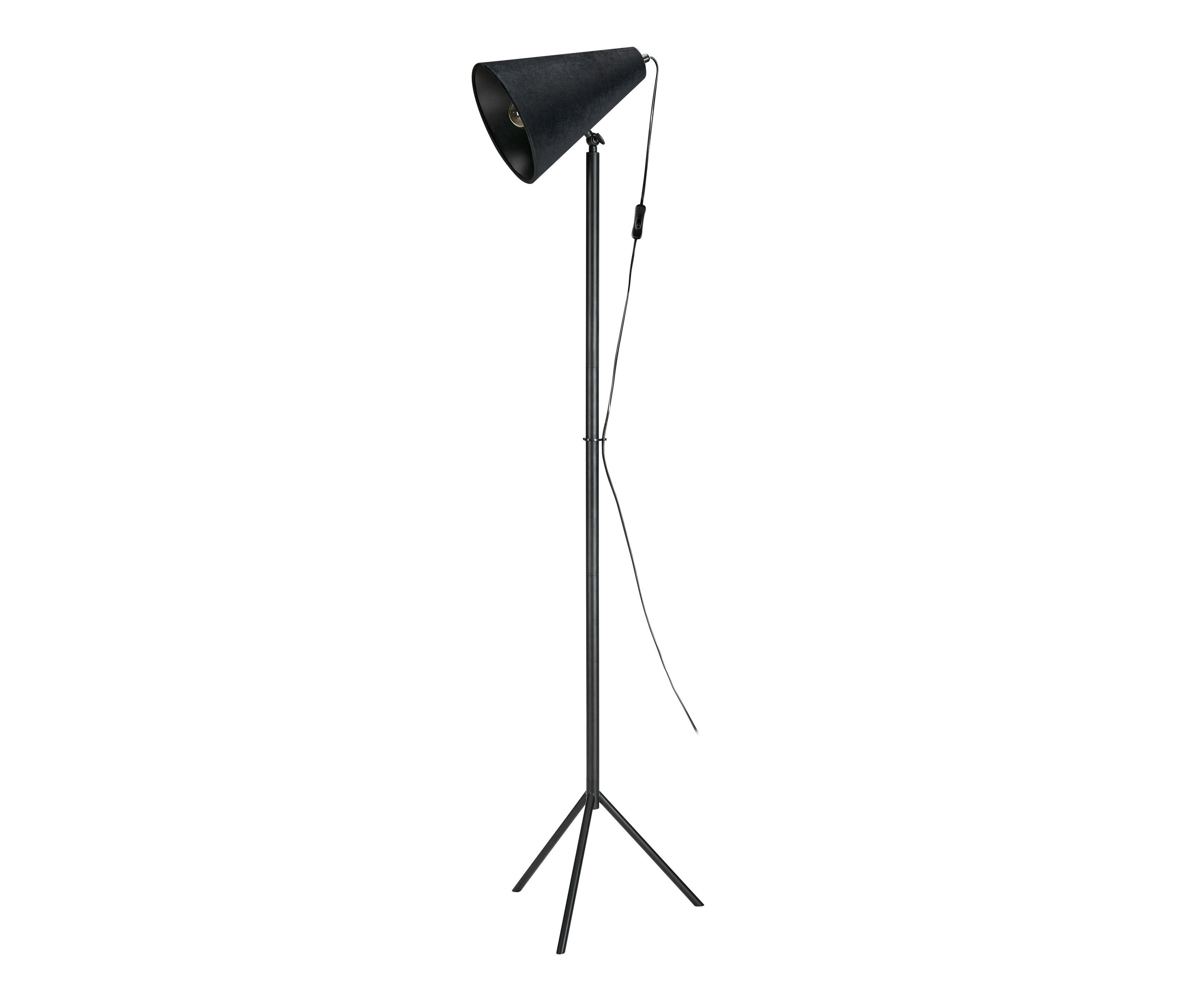 Eine schwarze Stehlampe »CILLA« steht vor einem weißen Hintergrund.