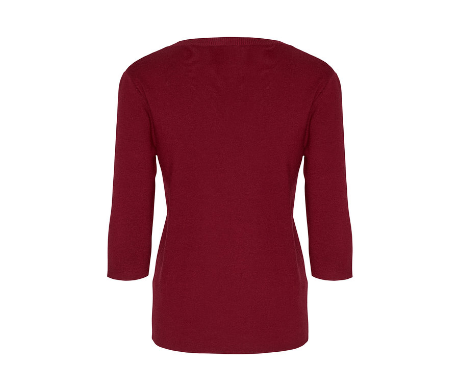 Rotes Feinstrickshirt mit Dreiviertelärmeln.