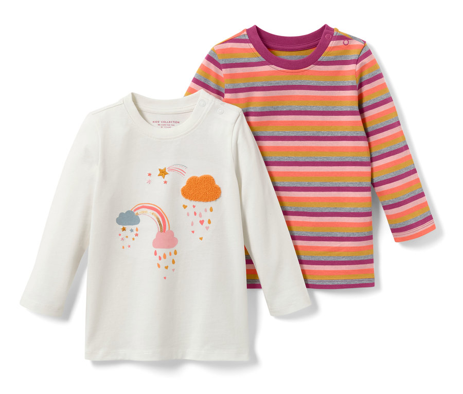 Zwei Kinder-Langarmshirts mit Regenbogen-Motiv.