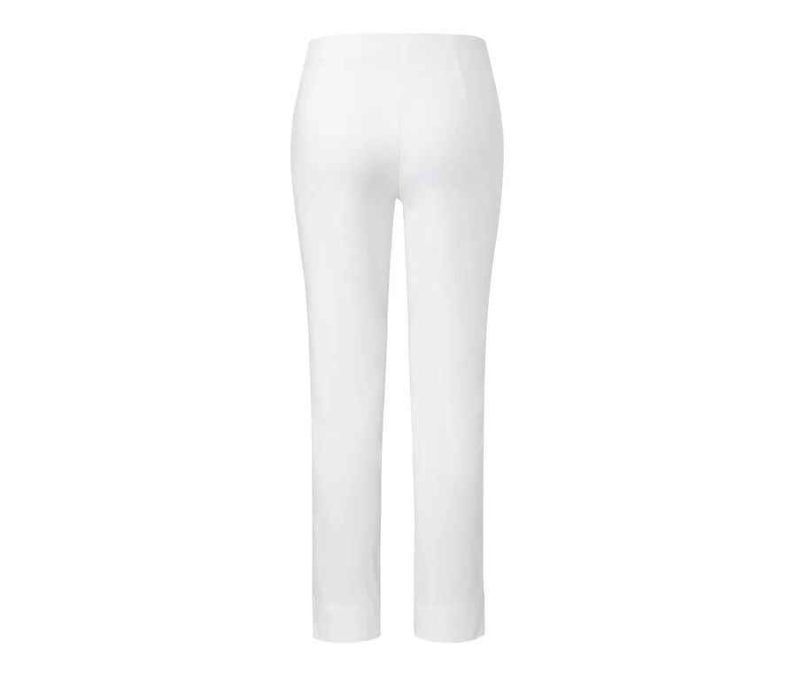 Weiße Stretchhose.