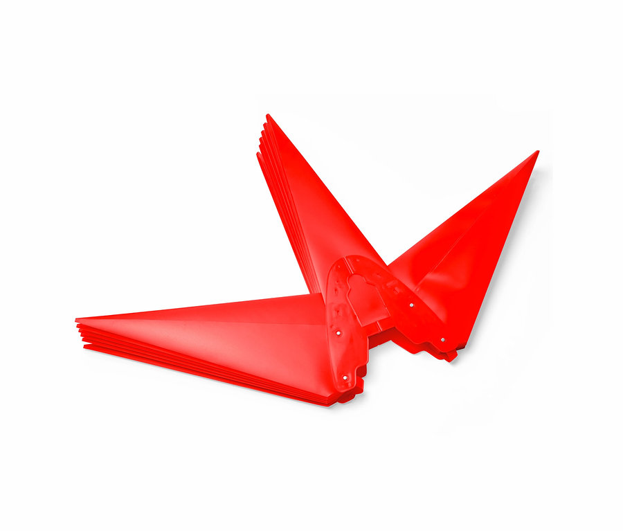 Ein roter AMARE XXL-LED-Stern, 100 cm, liegt auf einem weißen Hintergrund.
