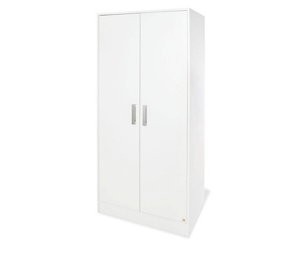 Ein weißer Kleiderschrank des 3-teiligen Pinolino Sets »Viktoria« breit.