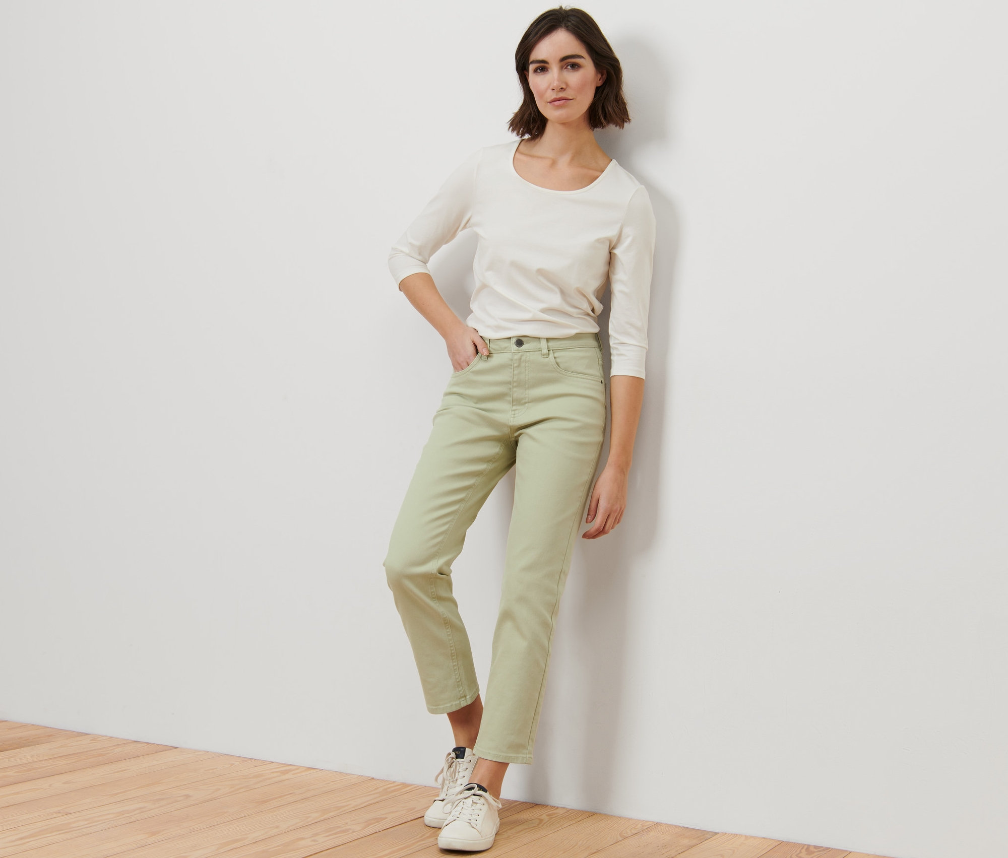 Thumbnail - Tchibo - Modern Colored Jeans – Fit »Ava« - Damen - Gr. 44 - olivgrün