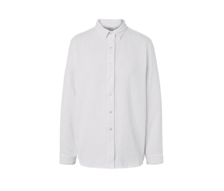 Weiße Musselin-Bluse mit langen Ärmeln und Knöpfen.