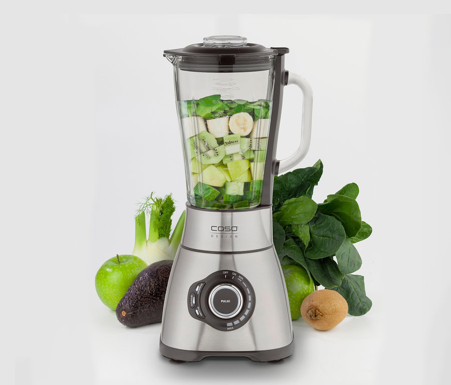 Standmixer B 1800 PowerBlender mit Obst und Gemüse.