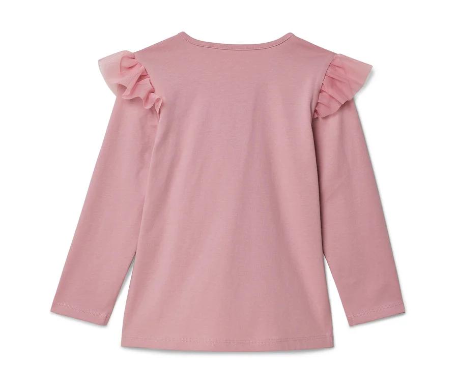 Rückansicht eines rosa Langarmshirts mit Rüschen aus Tüll an den Schultern.