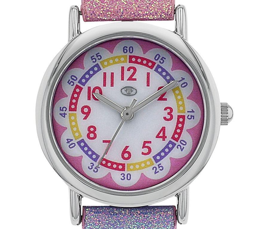 Nahaufnahme einer Kinderuhr mit silbernem Gehäuse und rosa Glitzerarmband. Das weiße Zifferblatt hat rote Stundenzahlen und eine bunte Minutenskala mit roten, gelben, violetten Punkten und schwarzen Minutenzahlen.