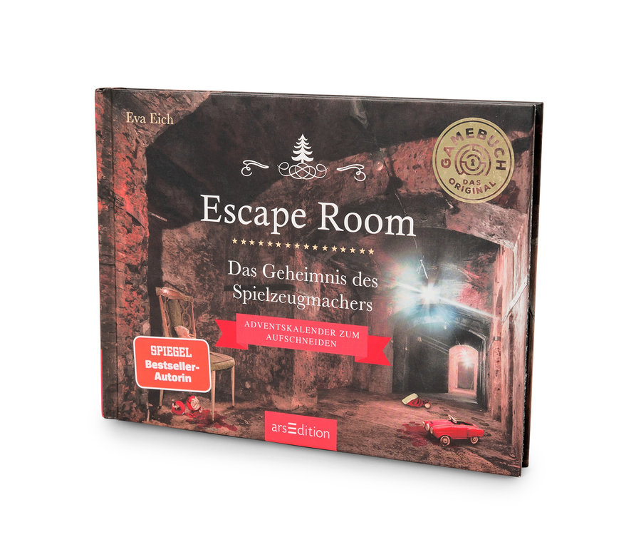 Buch „Escape Room: Das Geheimnis des Spielzeugmachers“ von Eva Eich. Das Cover zeigt eine Illustration eines Innenraums mit Stuhl und Tunnel.