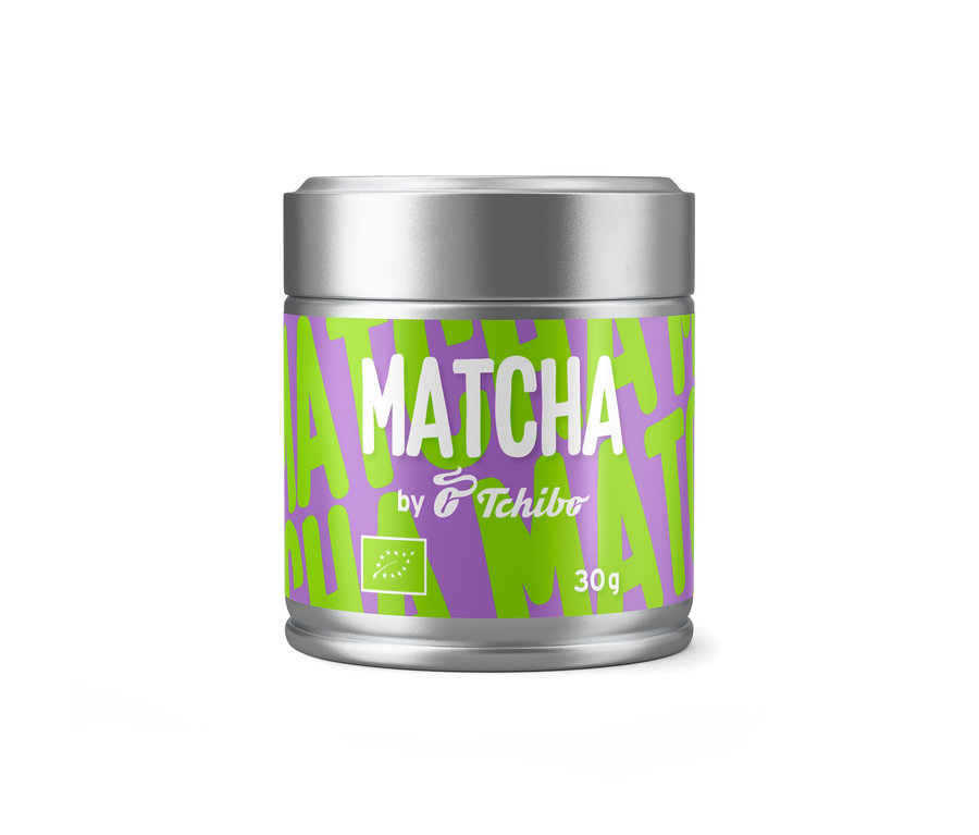 Silberne Dose BIO TC Matcha by Tchibo 30g mit lila Etikett, grünem Muster und weißer Schrift.