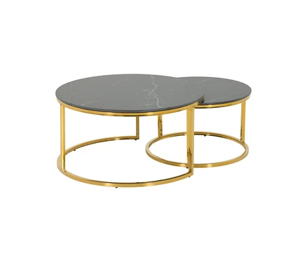 Zwei Hela Couchtische »Joel« mit schwarzen Marmorplatten und goldenen Metallgestellen, ineinander verschachtelt.