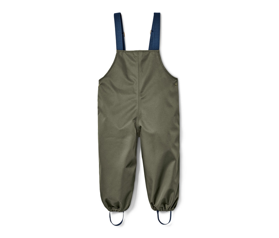 Olivgrüne Regenhose mit blauen, elastischen Trägern.
