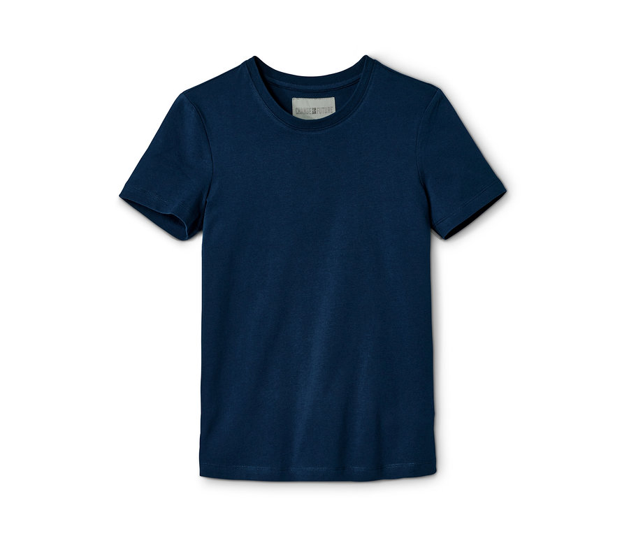 Ein dunkelblaues T-Shirt aus einem 2 T-Shirt Set.