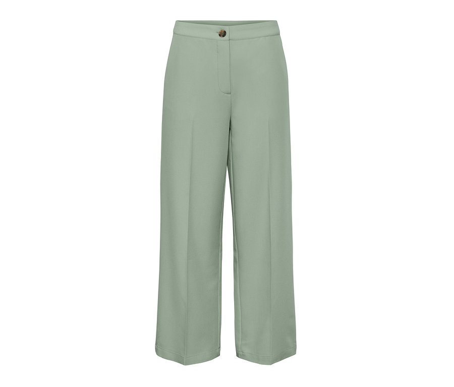 Hellgrüne Webhose mit Knopf.