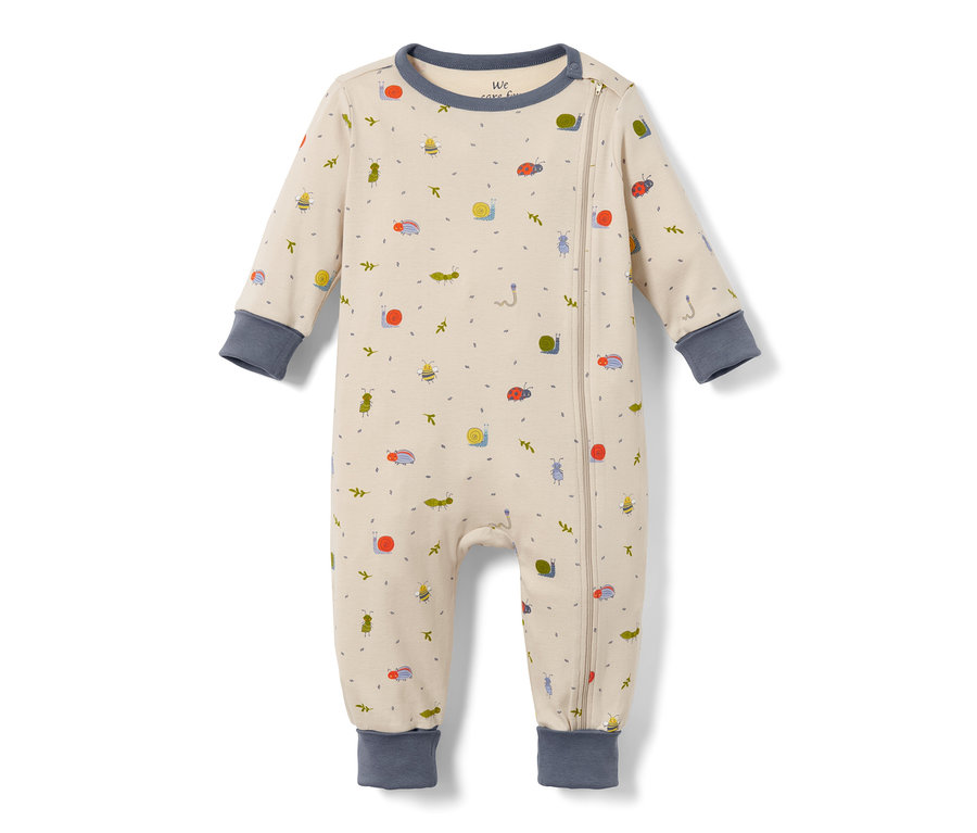 Baby-Pyjama mit Reißverschluss und Insektenmuster.