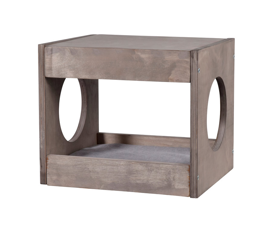 Grauer Holzwürfel mit runden Löchern und grauer Unterlage innen, Katzenmöbel-Set.