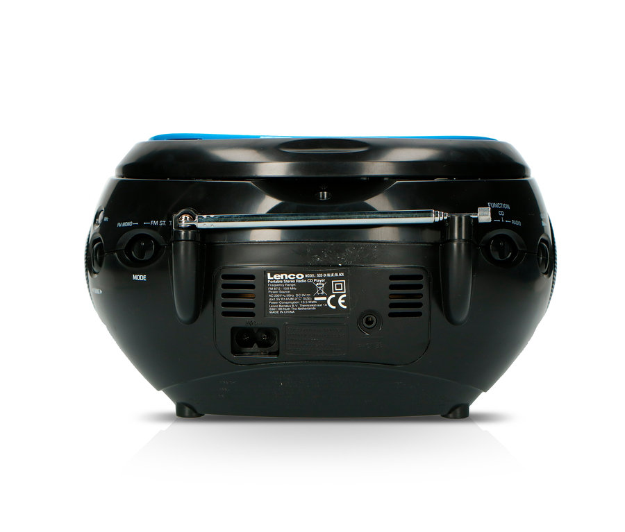 Detailansicht der Rückseite des blau-schwarzen Lenco »SCD-24 Boombox« CD-Players mit Radio und Kopfhöreranschluss.