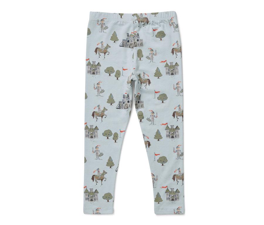 Hellblaue Kinderleggings mit Ritter-, Burg- und Baumdruck.